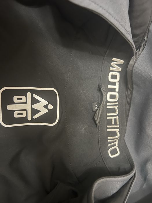 Vendo Fato para andar de Moto como novo um exelente fato para quem hosta de uma joa qualidade e proteccao