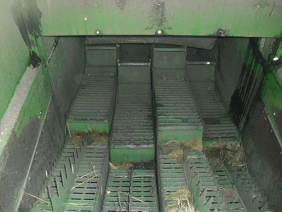 Зерноуборочный комбайн John Deere 1052