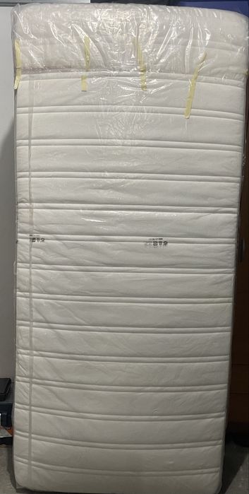 Cama Solteiro 90x200 Estrado + colchão Usado Bom estado