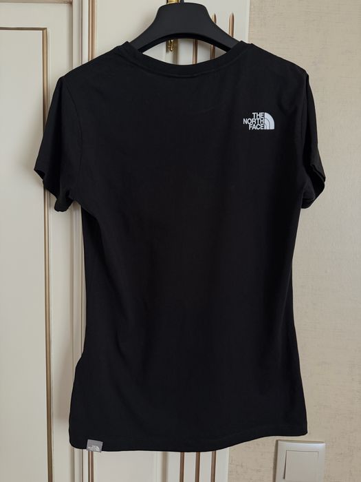 Футболка The North Face