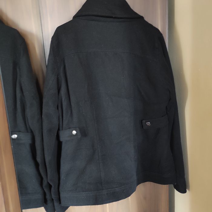 Krótki płaszcz damski