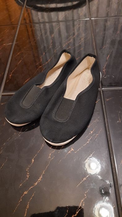 Buty do gimnastyki lub baletu r 29 wew. 17 cm
