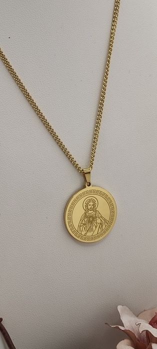 Łańcuszek z medalikiem