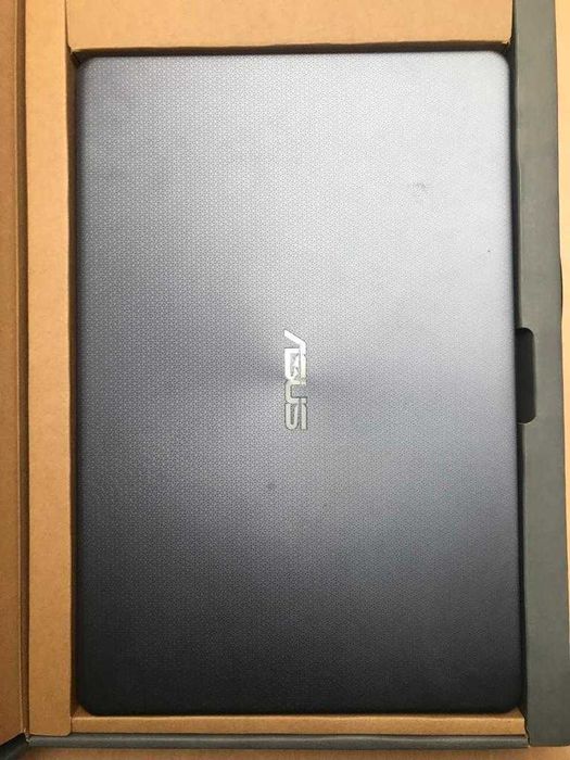 Asus Vivobook A9 (2018)64584486281218123