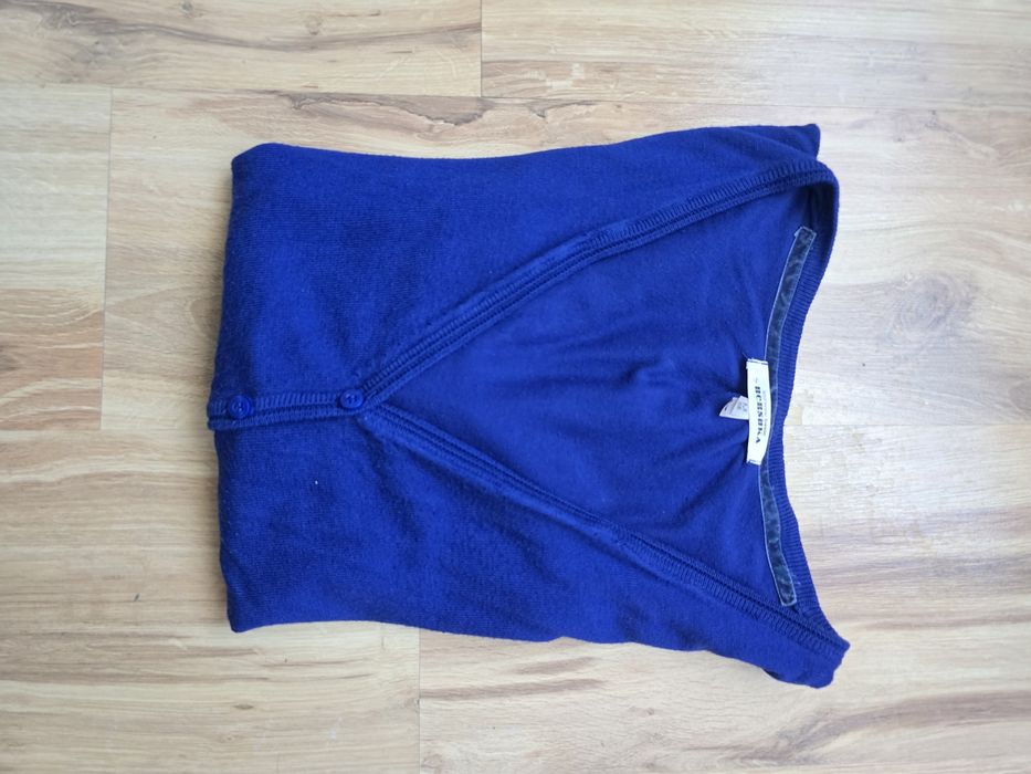 Granatowy elegancki sweterek Bershka M