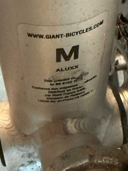 Bicicleta de Estrada  GIANT com quadro em Aluminio ALUXX