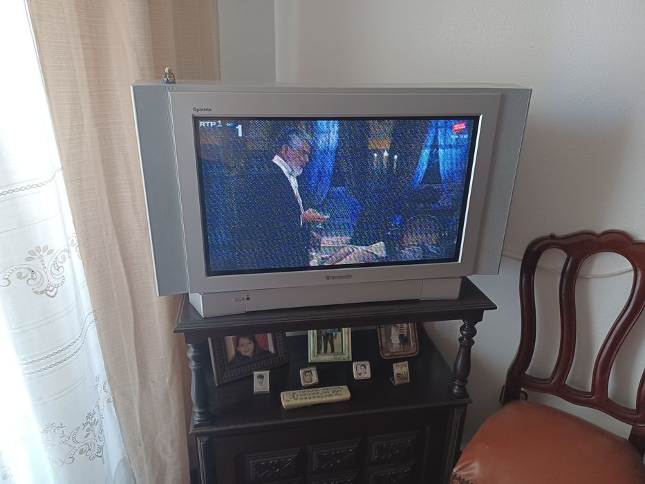 Televisao Panasonic para desocupar