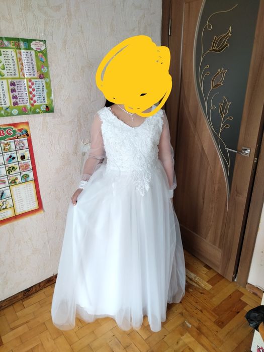 Віночок на перше причастя, біжутерія, плаття