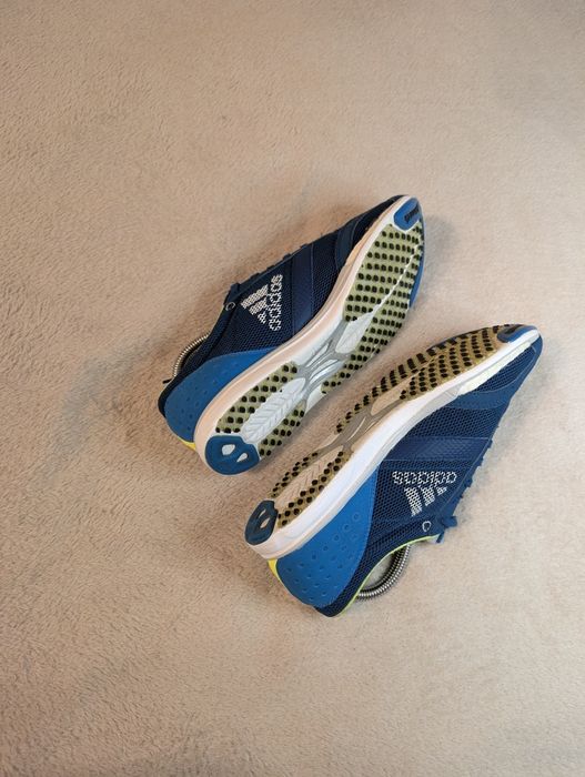 Кросівки Adidas 40 розмір 25, 5-26 см бігові original відмінний стан