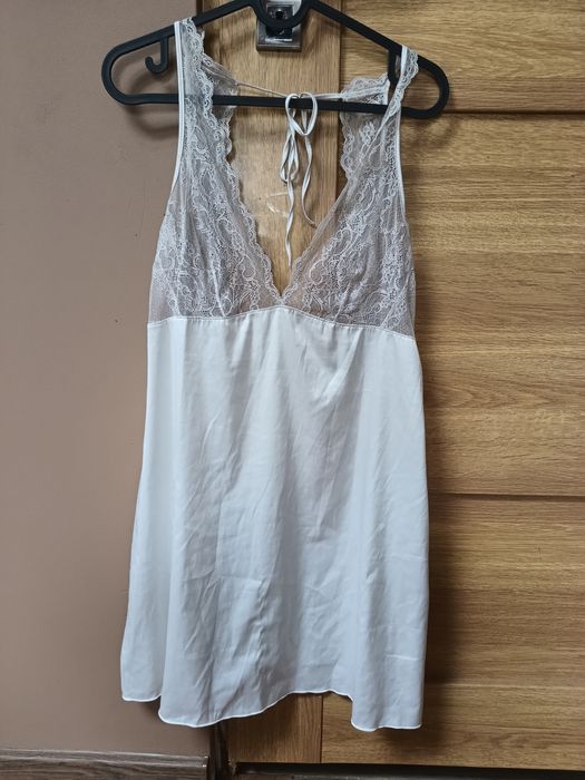 Koszulka nocna z koronką