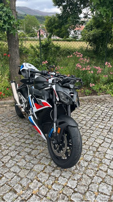 Bmw M1000R maio 2025 nova