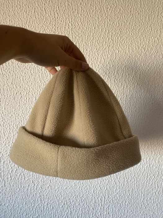 Beige hat in good condition