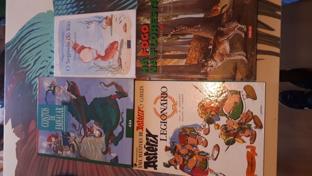 Livros infantis como novos