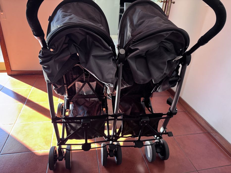 Carrinho de gémeos da chico