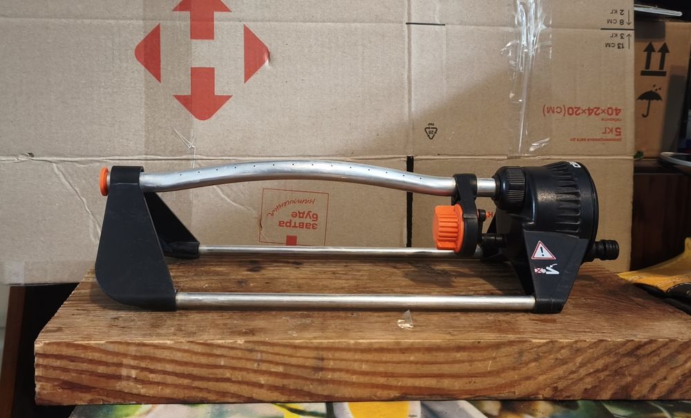 Осциллирующий дождеватель Claber Compact 160