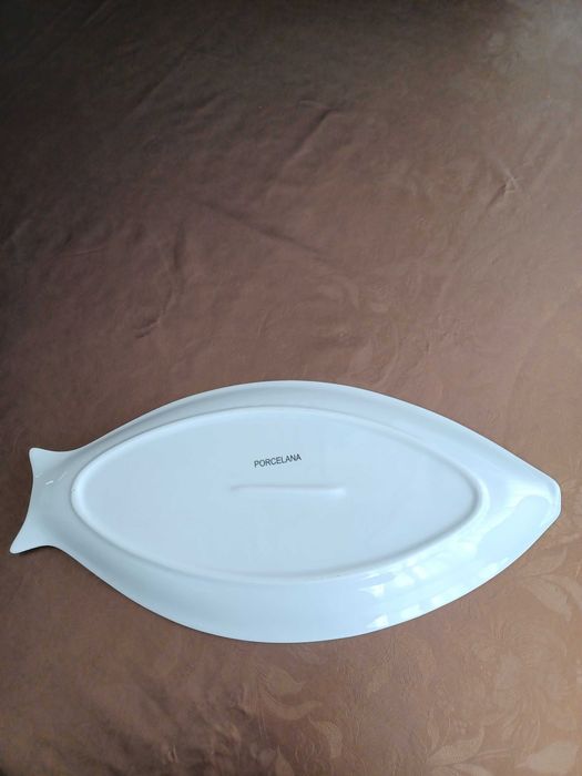 Travessa de porcelana em forma de peixe - Nova