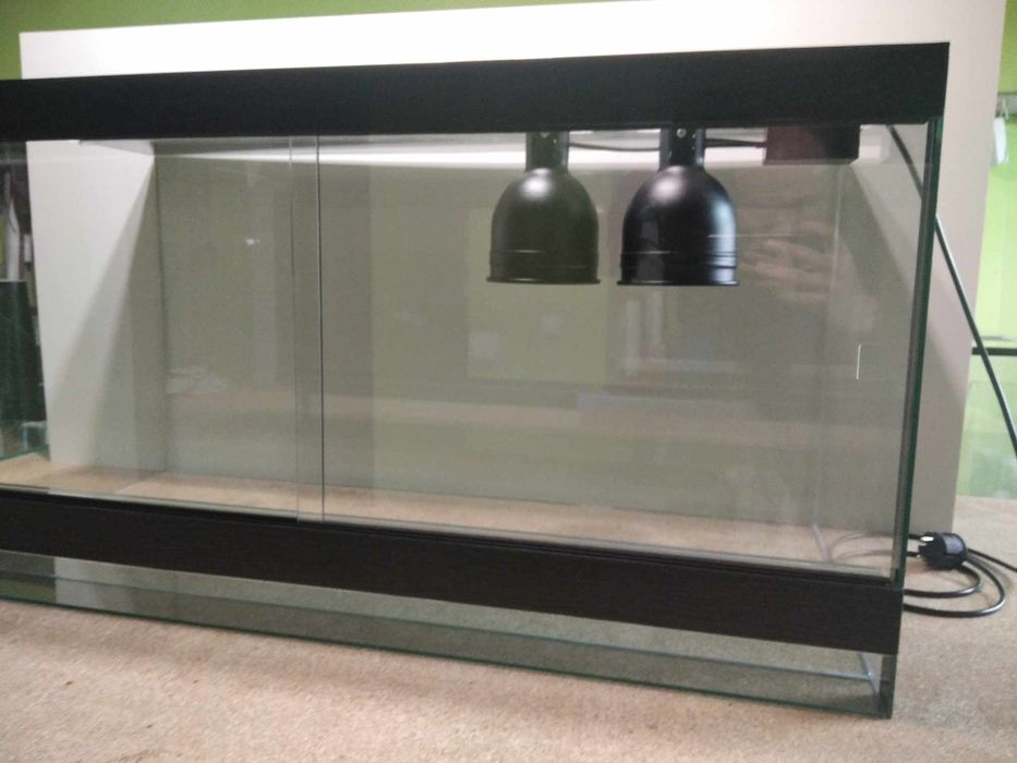 Террариум большого размера.90*45*45