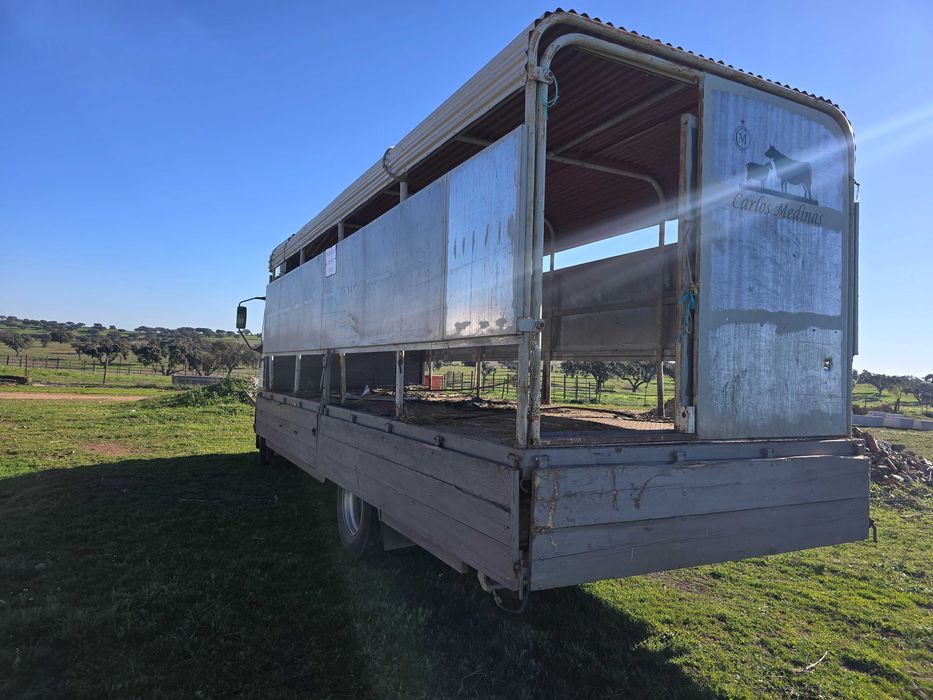 Jaula camioneta de gado