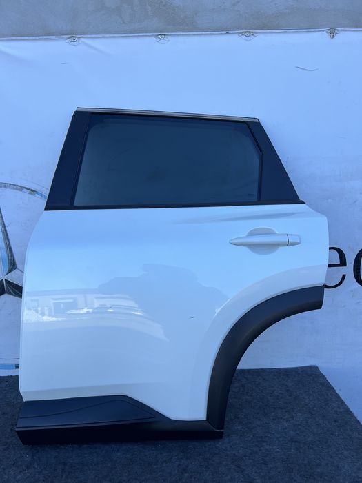 Двері дверка t33 rogue ліва задня QAB колір Рог т33