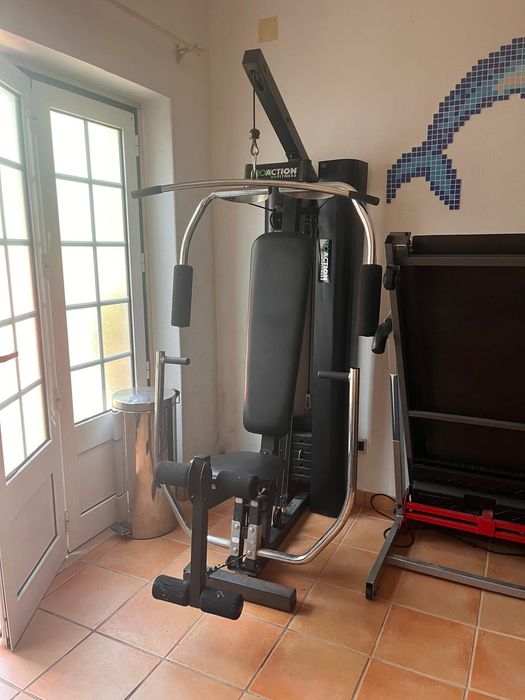 Máquina de fitness e musculação Proaction BH fitness