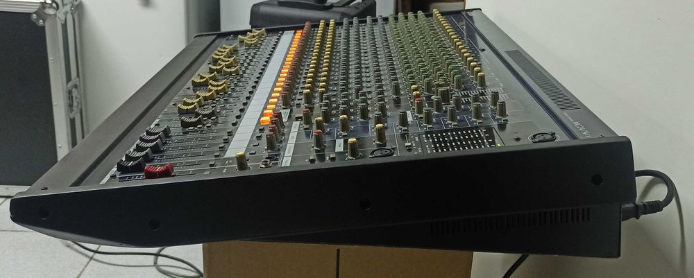 Yamaha MG24/14FX completamente funcional
