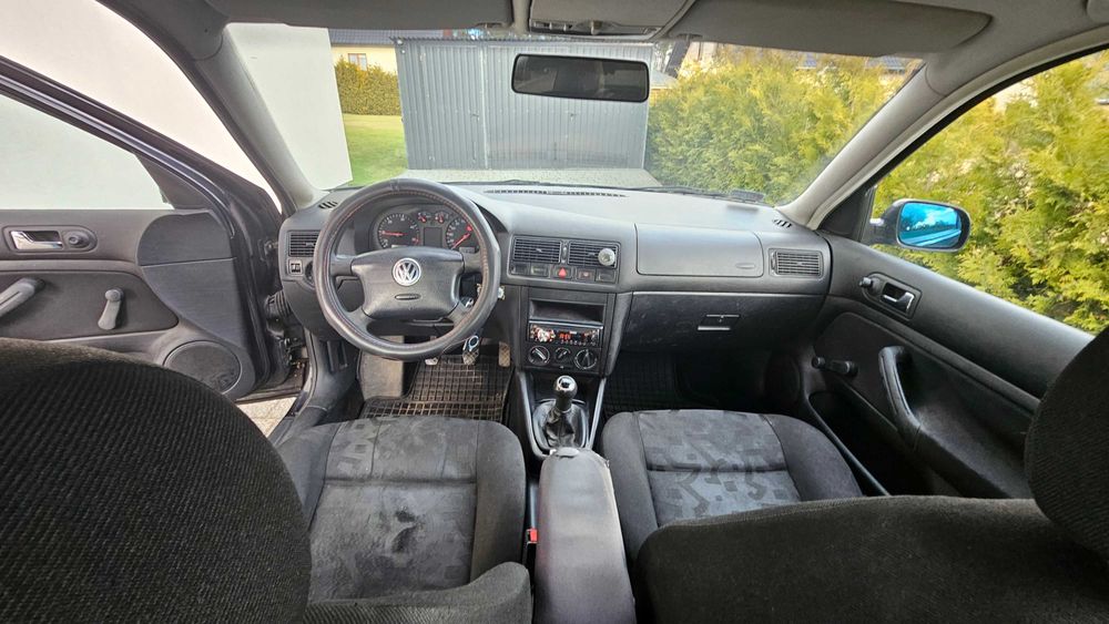 Volkswagen Golf IV - 1998 r. - 356 000
