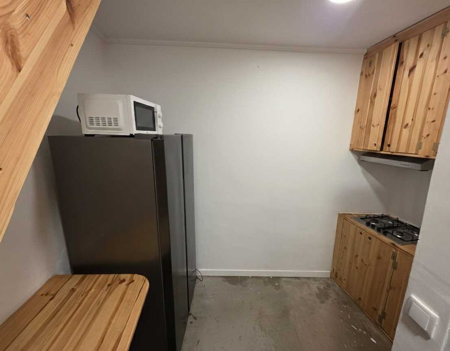 Arrenda-se quartos casal em T2 inserido numa vila em Campolide - 600€