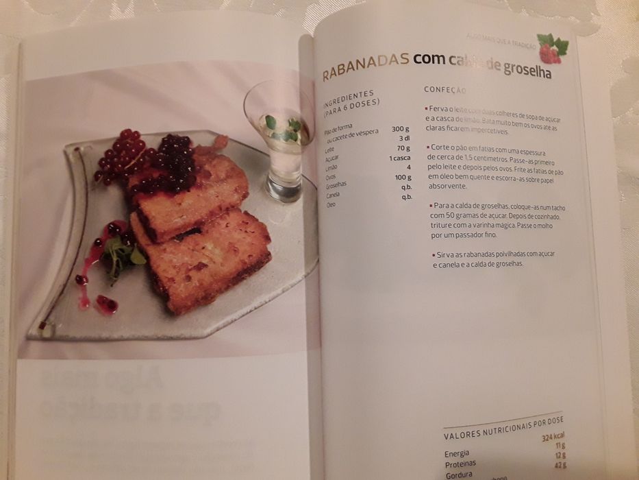 Livro: À mesa no Natal (Deco Proteste)