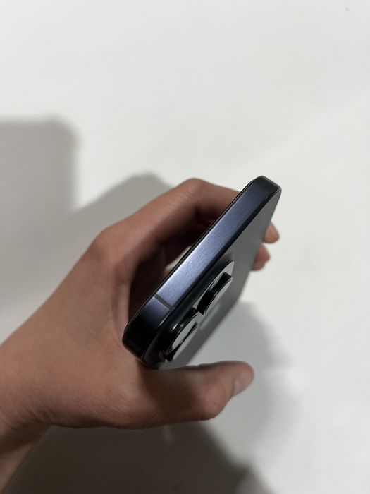 Продам власний iPhone 15 Pro на 128 ГБ.