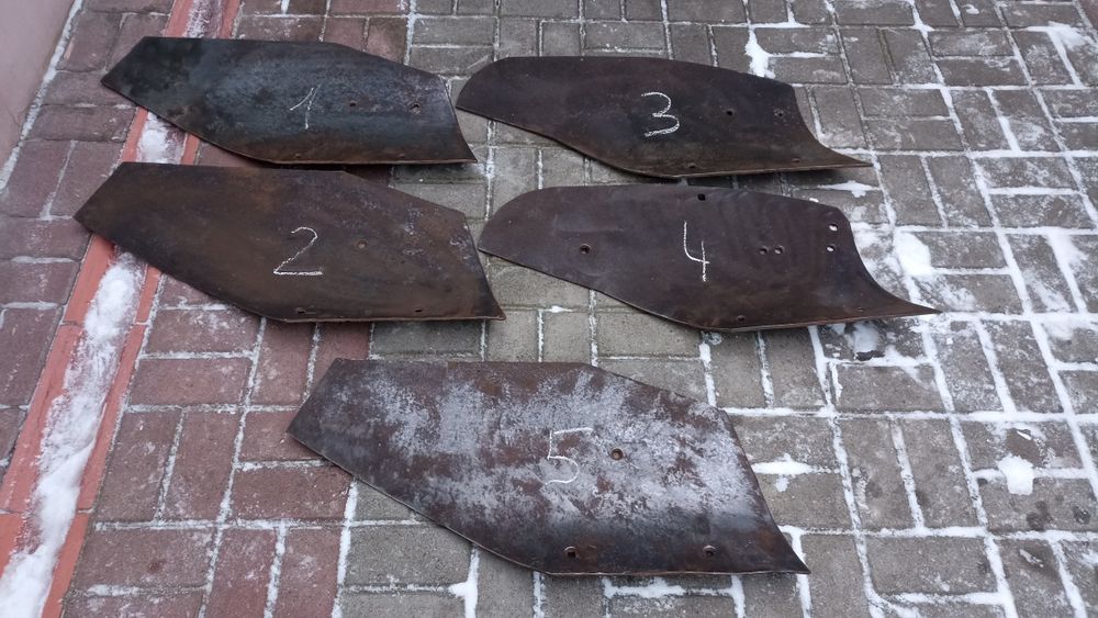 Продам запчасти на плуг б/у .