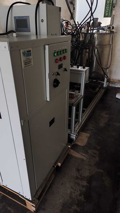 Maszyna do przetwarzania systemów poliuretanowych