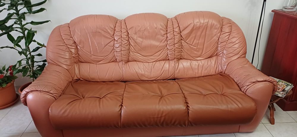 Conjunto de 3 sofas em pele