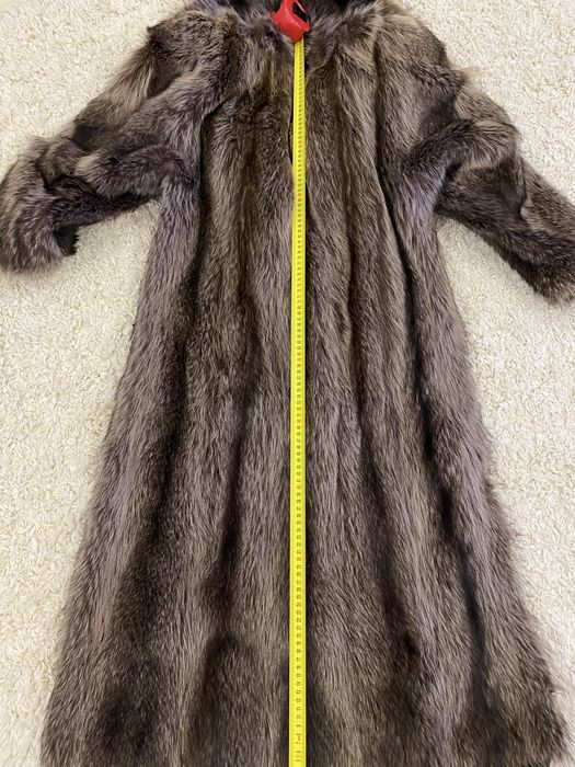 Продам шубу з хутра єнота