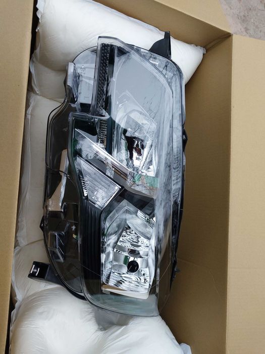 PEUGEOT RIFTER lampa przednia nowa