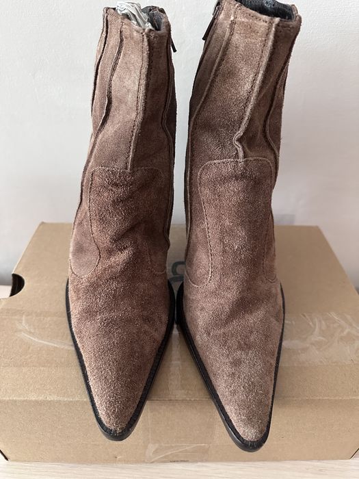 Замшеві підбори Zara