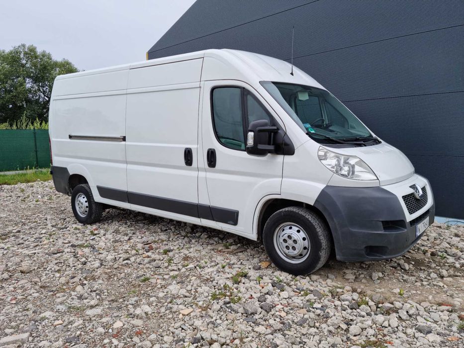 Wypożyczalnia busów, wynajem samochodów dostawczych oraz 6-9 osobowych