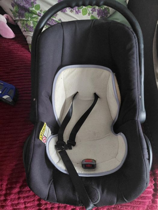 Дитячі автокрісла