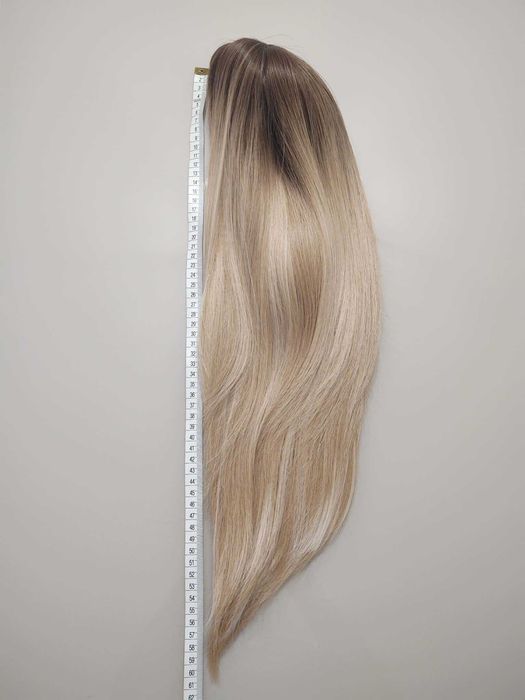 Peruka blond ombre długość 60 cm