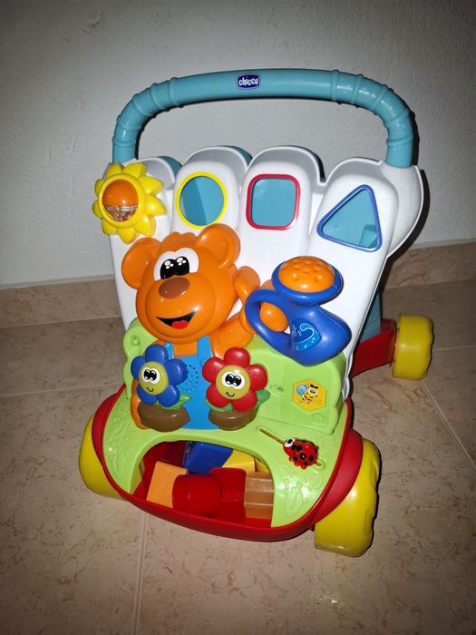 Chicco Andador primeiros Passos rega e caminha