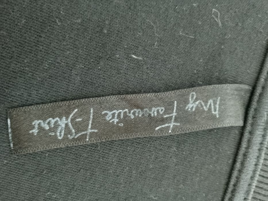 Czarna bluzka ciekawy dekolt