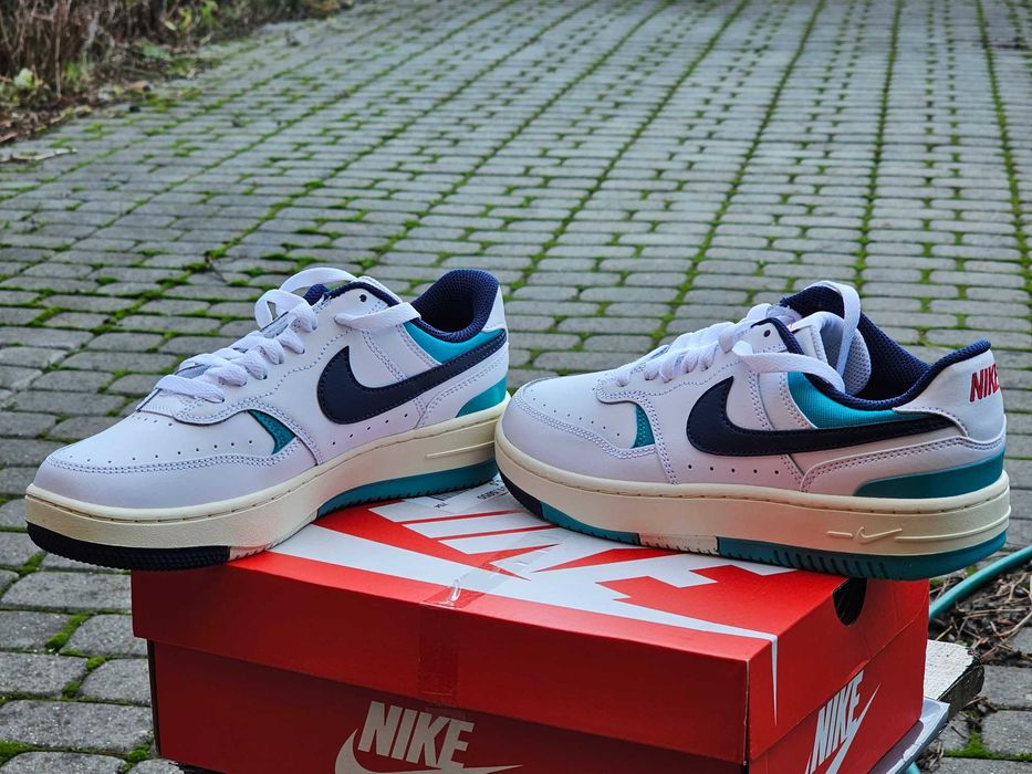 Damskie buty Nike Gamma Force, białe, 37,5, nowe, wmns
