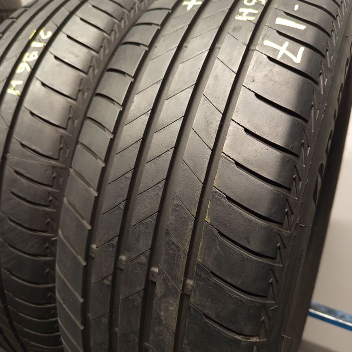 215/60R17 Bridgestone Turanza T005