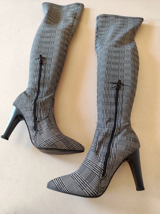 Botas de Cano Alto marca Amor Amore (T.41)