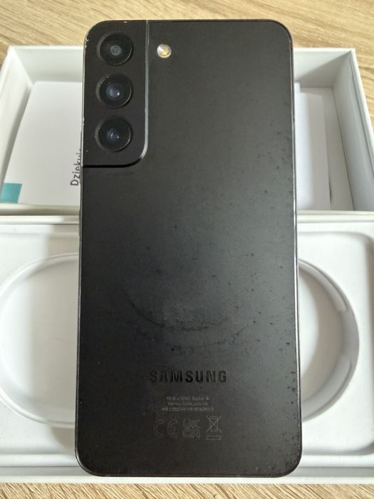 Smartfon Samsung S22