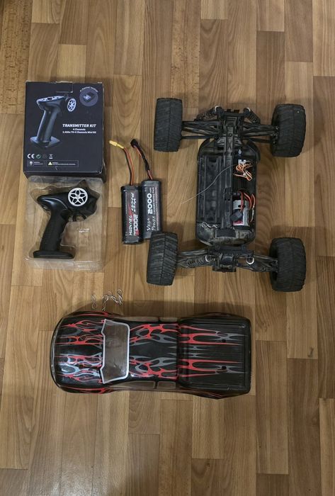 Машинка на радиоуправлении Himoto bowie