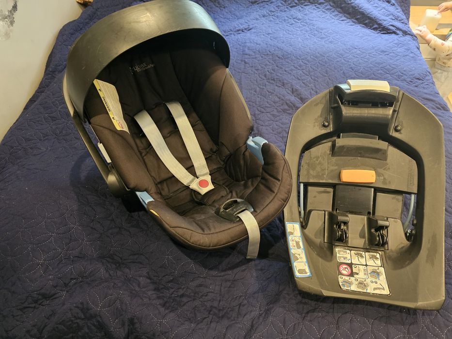 Fotelik samochodowy cybex z bazą