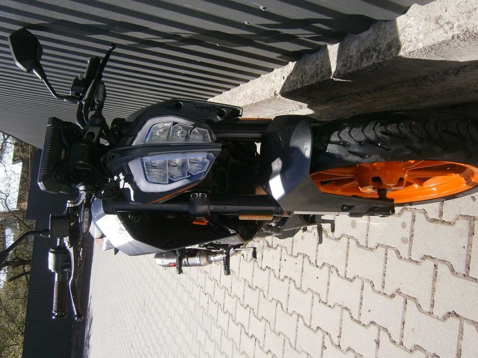 ктм дюк 125 21 рік7600 пробіг
