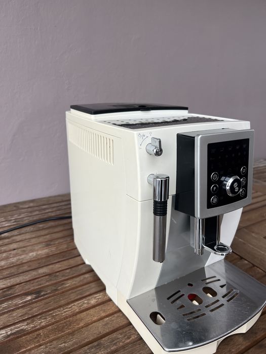 Кофемашина DeLonghi ECAM23.210
