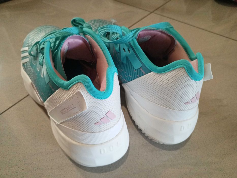 Adidas Buty D.O.N. Issue 4 roz 45 1/3