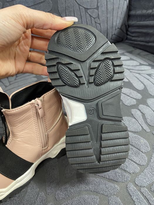 Демісезонні черевики нові